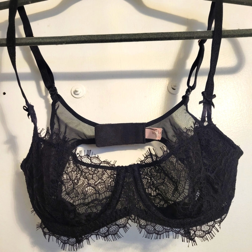 Victoria Secret Dream Angels Wicked Unlined Balconette Bra,  32 B, Black